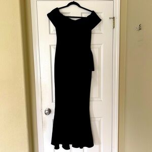 Betsy & Adam Off the Shoulder Mermaid Gown 10 Black Ruffled Back Zip-runs small